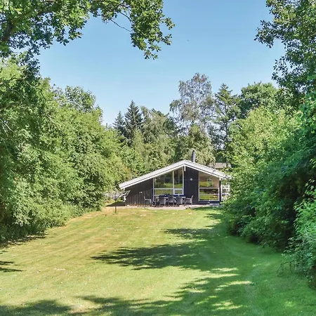 4 Bedroom Beautiful In Tranekaer